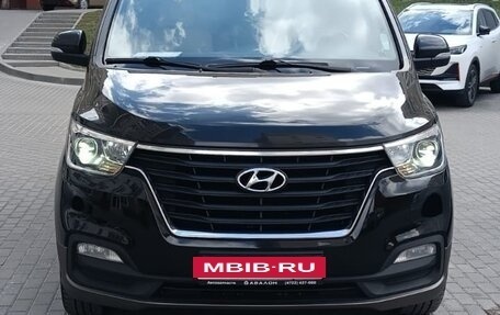 Hyundai H-1 II рестайлинг, 2019 год, 3 150 000 рублей, 9 фотография