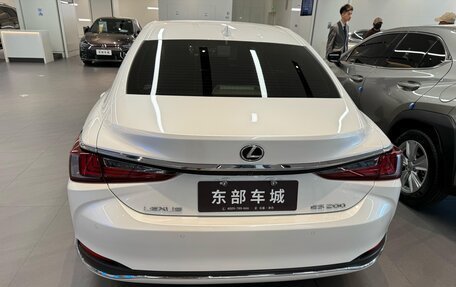 Lexus ES VII, 2021 год, 3 520 000 рублей, 6 фотография