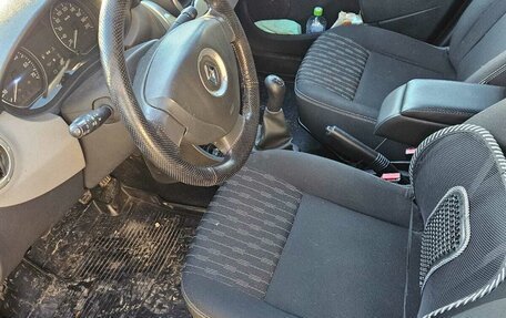 Renault Logan I, 2010 год, 656 000 рублей, 10 фотография