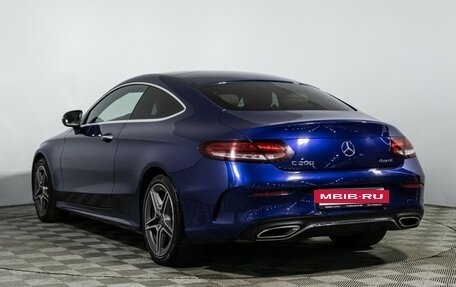 Mercedes-Benz C-Класс, 2018 год, 3 098 989 рублей, 7 фотография