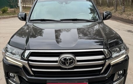 Toyota Land Cruiser 200, 2019 год, 11 000 000 рублей, 1 фотография