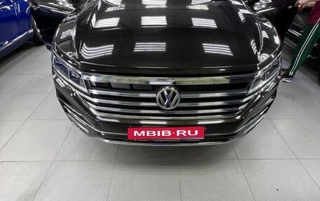 Volkswagen Touareg III, 2018 год, 4 500 000 рублей, 1 фотография