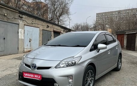 Toyota Prius, 2013 год, 1 180 000 рублей, 1 фотография