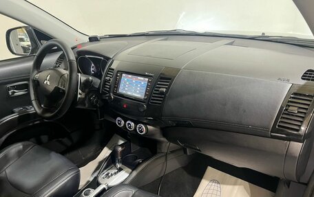 Mitsubishi Outlander III рестайлинг 3, 2007 год, 1 150 000 рублей, 13 фотография