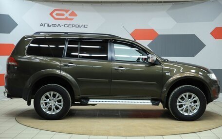 Mitsubishi Pajero Sport II рестайлинг, 2014 год, 1 930 000 рублей, 4 фотография