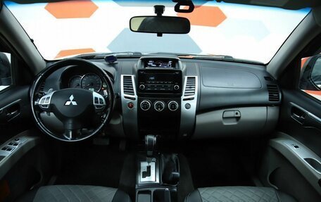 Mitsubishi Pajero Sport II рестайлинг, 2014 год, 1 930 000 рублей, 13 фотография
