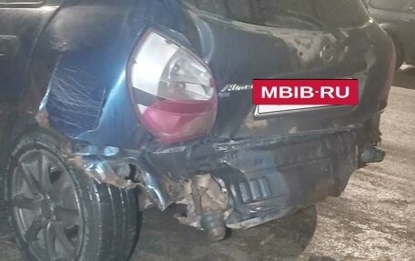 Nissan Almera, 2001 год, 60 000 рублей, 6 фотография