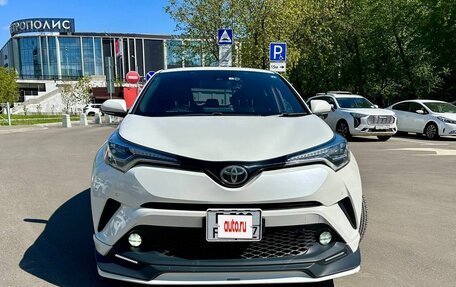 Toyota C-HR I рестайлинг, 2017 год, 1 899 000 рублей, 2 фотография