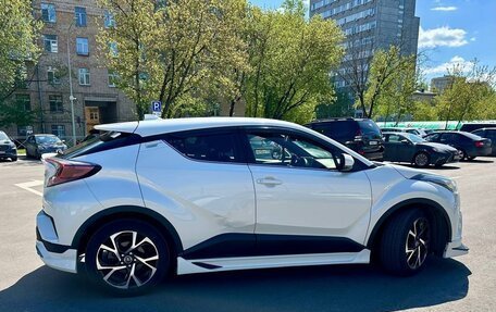 Toyota C-HR I рестайлинг, 2017 год, 1 899 000 рублей, 7 фотография
