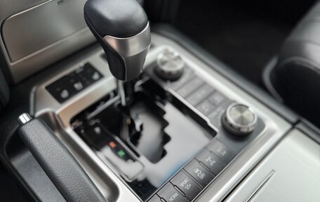 Toyota Land Cruiser 200, 2019 год, 11 000 000 рублей, 13 фотография