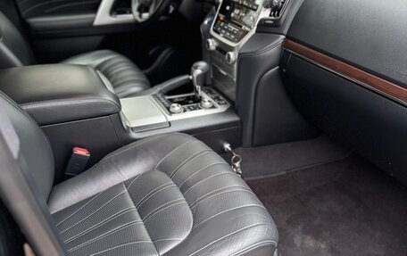Toyota Land Cruiser 200, 2019 год, 11 000 000 рублей, 19 фотография