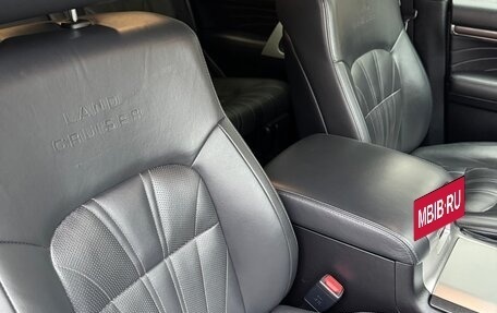 Toyota Land Cruiser 200, 2019 год, 11 000 000 рублей, 21 фотография