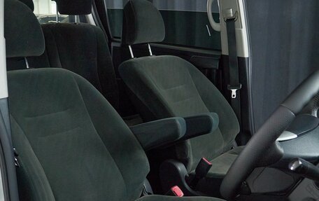 Toyota Noah III, 2013 год, 1 335 000 рублей, 11 фотография