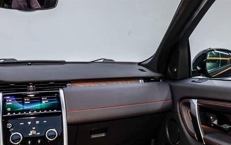 Land Rover Discovery Sport I рестайлинг, 2021 год, 2 700 000 рублей, 25 фотография