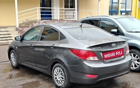 Hyundai Solaris II рестайлинг, 2011 год, 580 000 рублей, 8 фотография