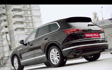 Volkswagen Touareg III, 2018 год, 4 500 000 рублей, 4 фотография