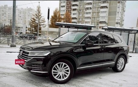Volkswagen Touareg III, 2018 год, 4 500 000 рублей, 15 фотография