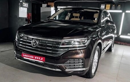 Volkswagen Touareg III, 2018 год, 4 500 000 рублей, 24 фотография