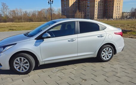 Hyundai Solaris II рестайлинг, 2018 год, 1 480 000 рублей, 4 фотография