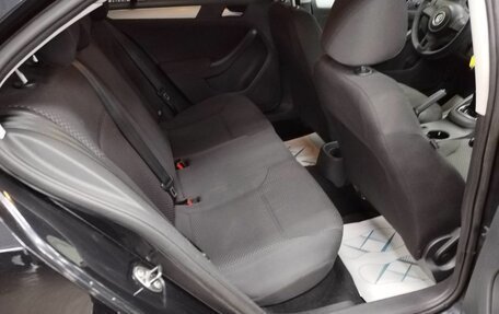 Volkswagen Jetta VI, 2011 год, 595 000 рублей, 13 фотография