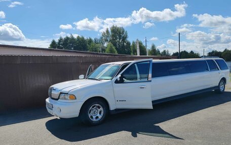 Lincoln Navigator, 2001 год, 750 000 рублей, 6 фотография