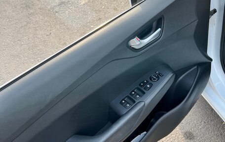 Hyundai Solaris II рестайлинг, 2020 год, 1 650 000 рублей, 25 фотография