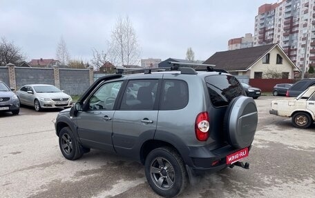 Chevrolet Niva I рестайлинг, 2018 год, 899 000 рублей, 4 фотография
