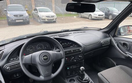 Chevrolet Niva I рестайлинг, 2018 год, 899 000 рублей, 6 фотография