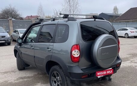 Chevrolet Niva I рестайлинг, 2018 год, 899 000 рублей, 12 фотография