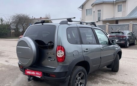 Chevrolet Niva I рестайлинг, 2018 год, 899 000 рублей, 11 фотография