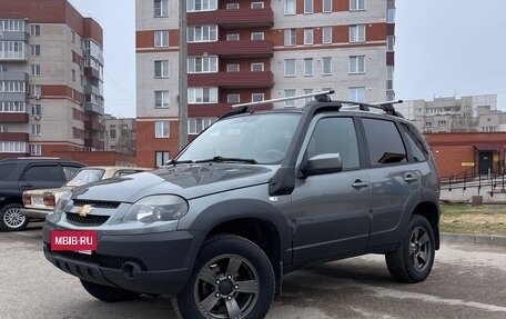 Chevrolet Niva I рестайлинг, 2018 год, 899 000 рублей, 10 фотография