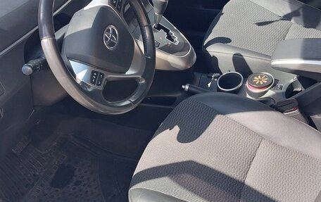 Toyota Verso I, 2014 год, 1 500 000 рублей, 13 фотография