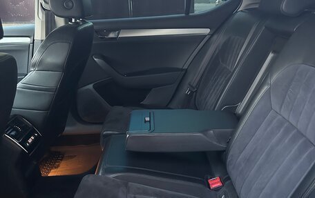 Skoda Superb III рестайлинг, 2017 год, 1 690 000 рублей, 7 фотография