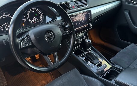 Skoda Superb III рестайлинг, 2017 год, 1 690 000 рублей, 9 фотография