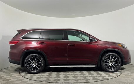 Toyota Highlander III, 2018 год, 3 850 000 рублей, 4 фотография