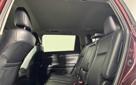 Toyota Highlander III, 2018 год, 3 850 000 рублей, 13 фотография