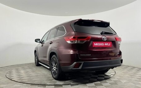 Toyota Highlander III, 2018 год, 3 850 000 рублей, 7 фотография