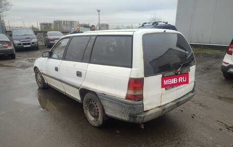 Opel Astra F, 1992 год, 68 000 рублей, 4 фотография