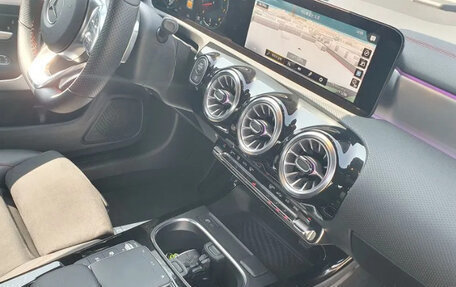 Mercedes-Benz CLA, 2022 год, 2 840 000 рублей, 18 фотография