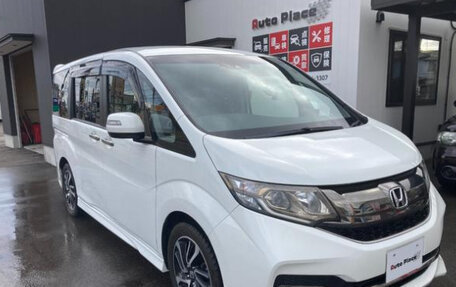 Honda Stepwgn IV, 2017 год, 1 600 000 рублей, 13 фотография