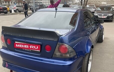 Toyota Altezza, 2002 год, 1 900 000 рублей, 2 фотография