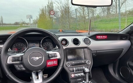 Ford Mustang VI рестайлинг, 2016 год, 2 680 000 рублей, 20 фотография