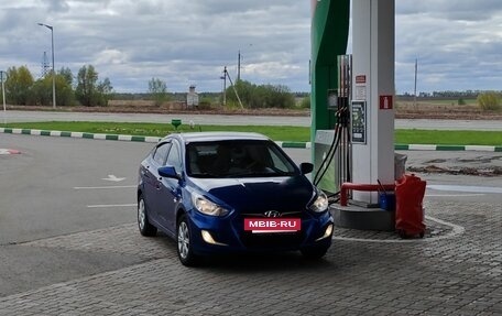 Hyundai Solaris II рестайлинг, 2012 год, 500 000 рублей, 13 фотография