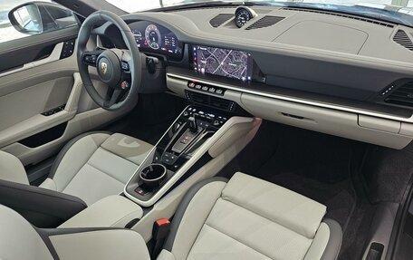 Porsche 911, 2024 год, 32 890 000 рублей, 11 фотография