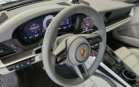 Porsche 911, 2024 год, 32 890 000 рублей, 27 фотография