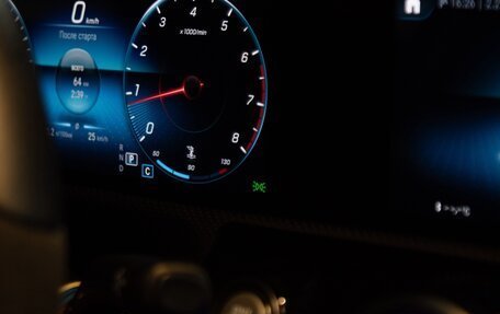 Mercedes-Benz A-Класс, 2018 год, 2 500 000 рублей, 11 фотография