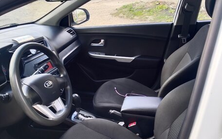 KIA Rio III рестайлинг, 2014 год, 930 000 рублей, 10 фотография