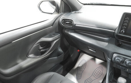 Toyota Yaris, 2020 год, 1 469 000 рублей, 12 фотография