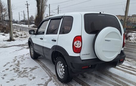 Chevrolet Niva I рестайлинг, 2016 год, 600 000 рублей, 2 фотография