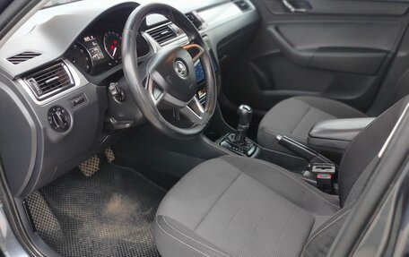 Skoda Rapid I, 2014 год, 1 350 000 рублей, 10 фотография